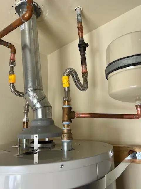 Water heater installation and plumbing repair in Berwyn
